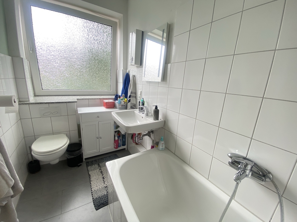 Zentrale Lage mit kurzen Wegen - Photo 5