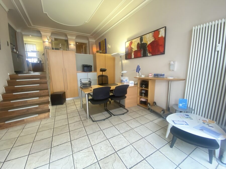 Bielefeld-Altstadt: Ertragsstarke Bürofläche für Anleger - Bild