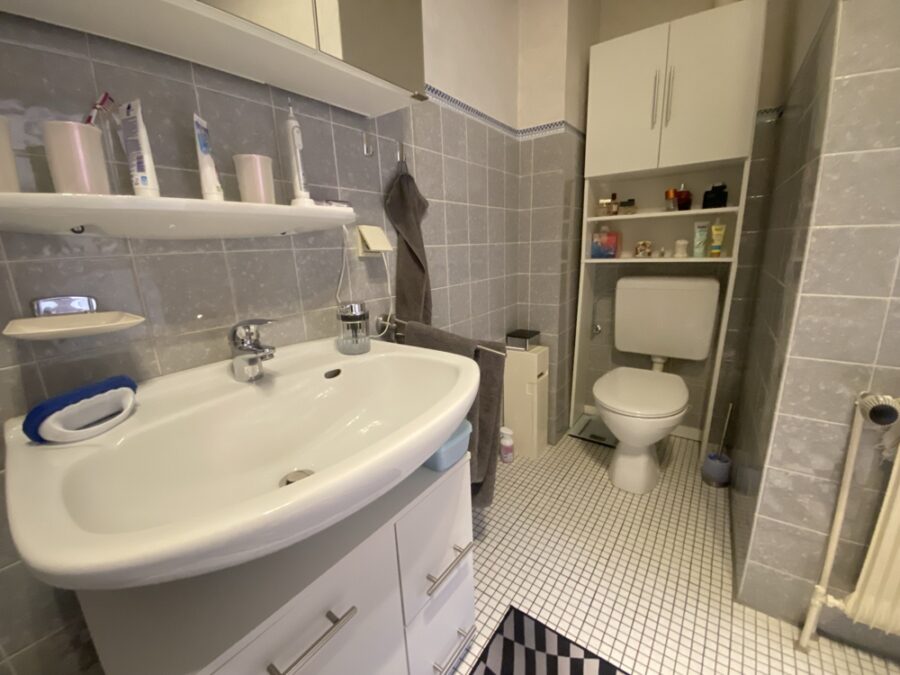 3-Zimmer-Wohnung – gut geschnitten und zentral gelegen - Bad...