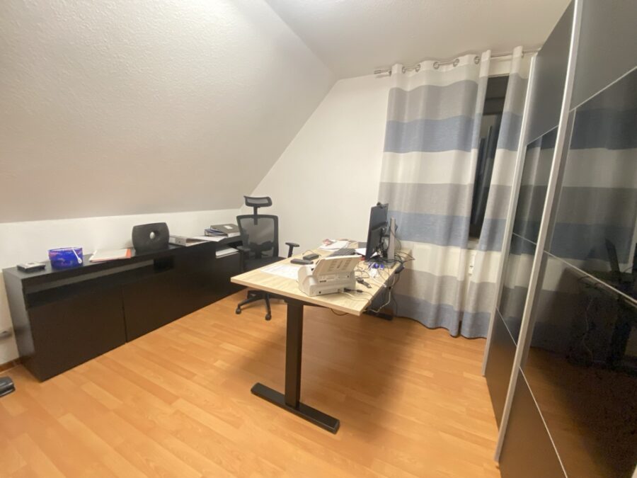 Ländliches Wohnen - mit guter Anbindung - Arbeits- oder Gästezimmer