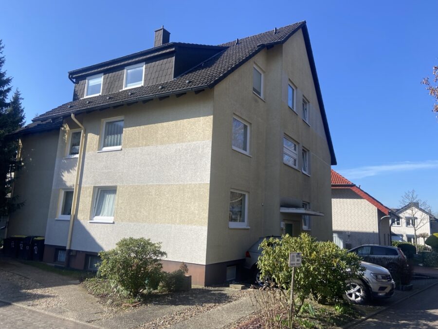 Sonne satt - helle 3-Zimmer-Wohnung in Bad Salzuflen - Vorderseite Haus