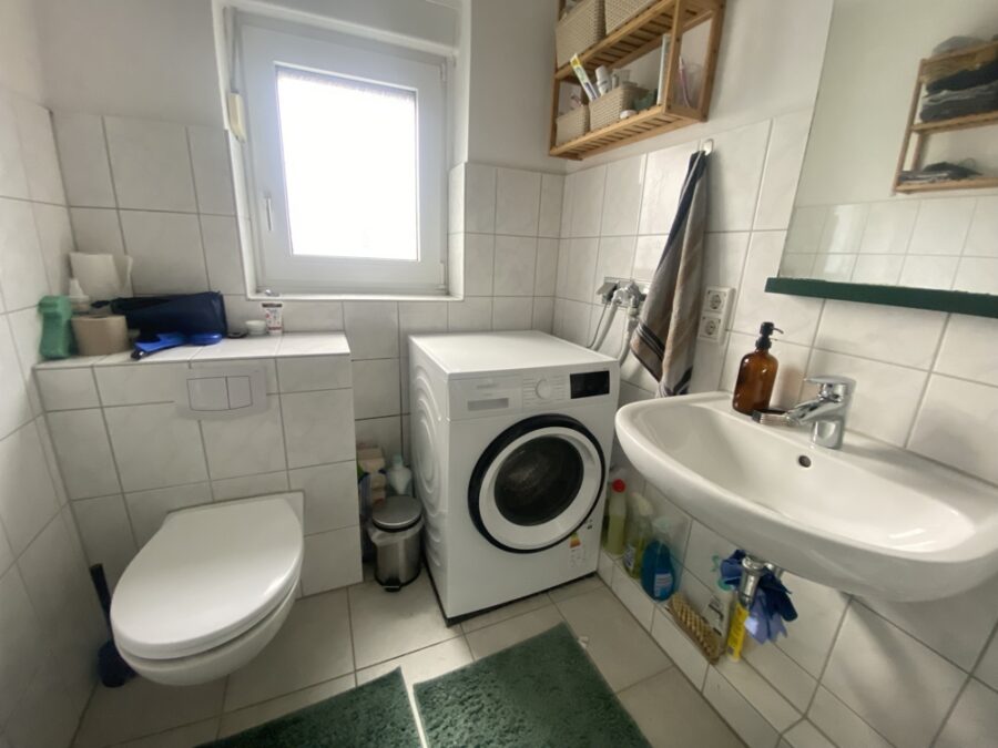 3-Zimmer-Wohnung - Einbauküche inklusive - Tageslichtbad mit Waschmaschinenanschluss