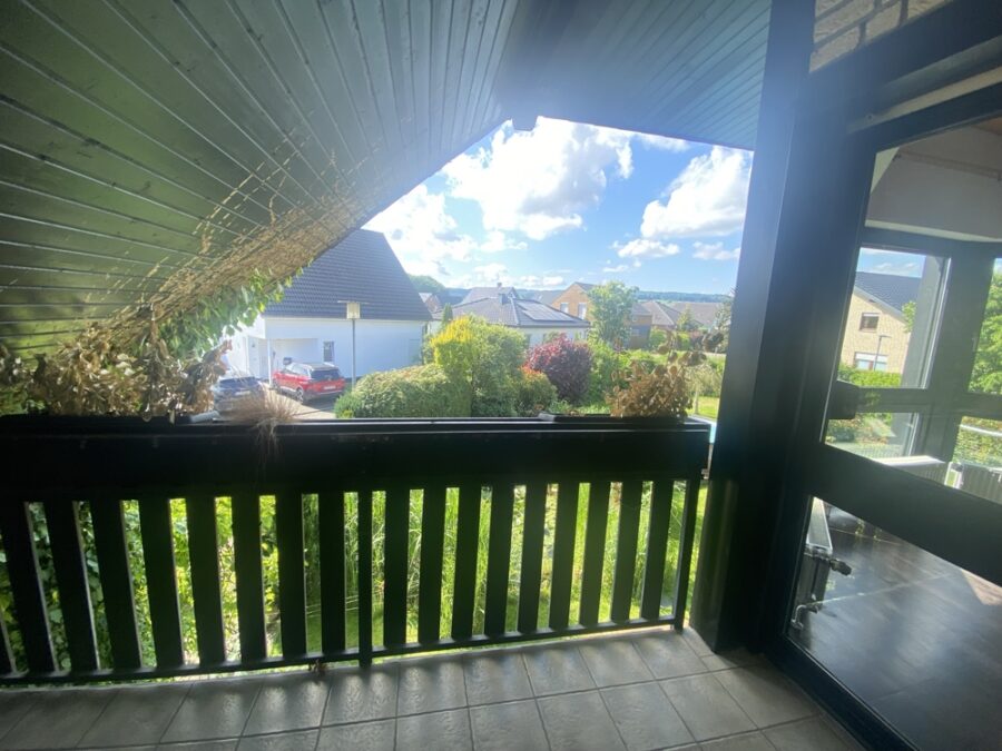 3-Zi-Wohnung + Dachterrasse für Sonnenanbeter - Linker Balkon