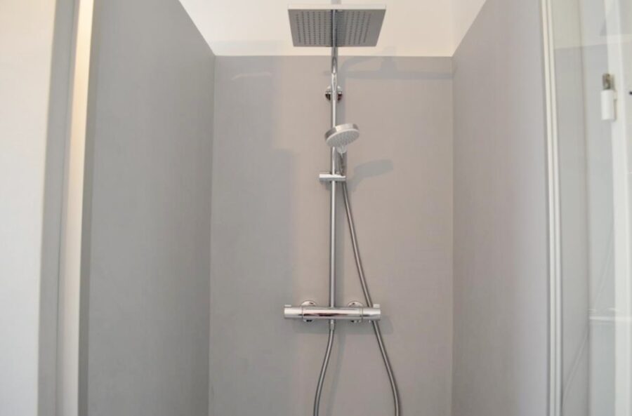 Auf gute Nachbarschaft in Bielefeld-Theesen - ... und Dusche