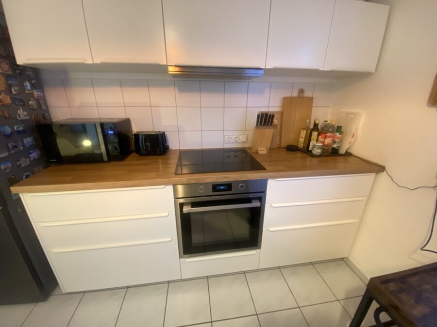 Auf gute Nachbarschaft in Bielefeld-Theesen - Küche mit...