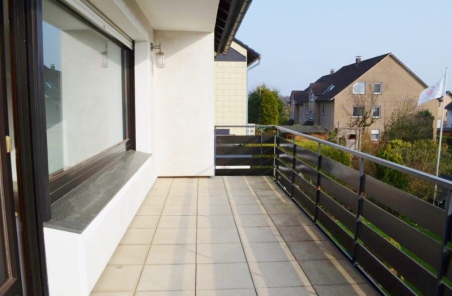 Auf gute Nachbarschaft in Bielefeld-Theesen - Sonnenbalkon