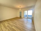 Renovierte SINGLE-Wohnung mit Loggia - Zugang Loggia