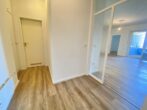 Renovierte SINGLE-Wohnung mit Loggia - Eingangsbereich