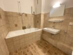 Renovierte SINGLE-Wohnung mit Loggia - Bad