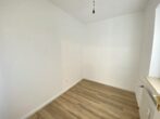 Renovierte SINGLE-Wohnung mit Loggia - Schlafzimmer