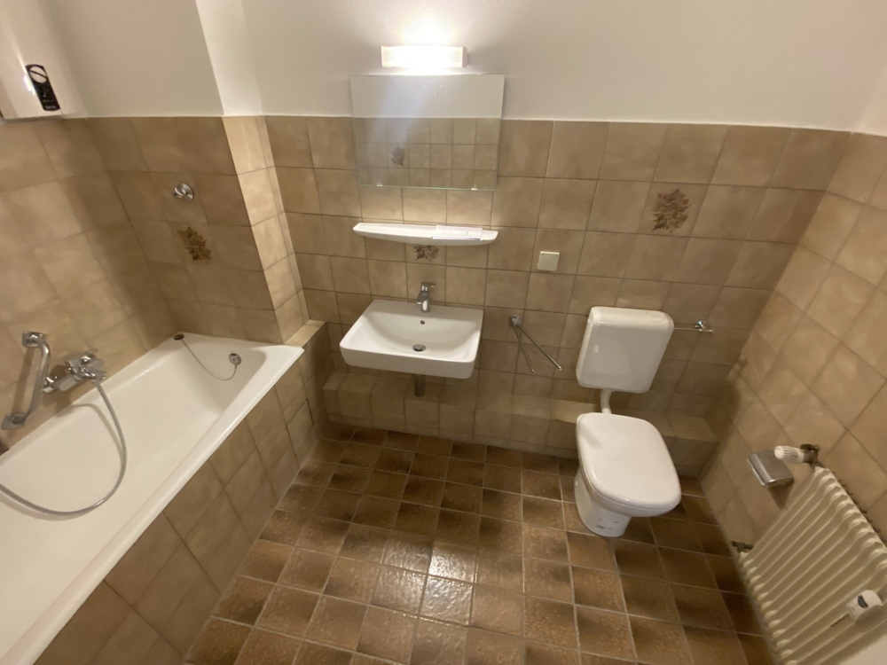 Renovierte Single-Wohnung mit Loggia - Photo 4