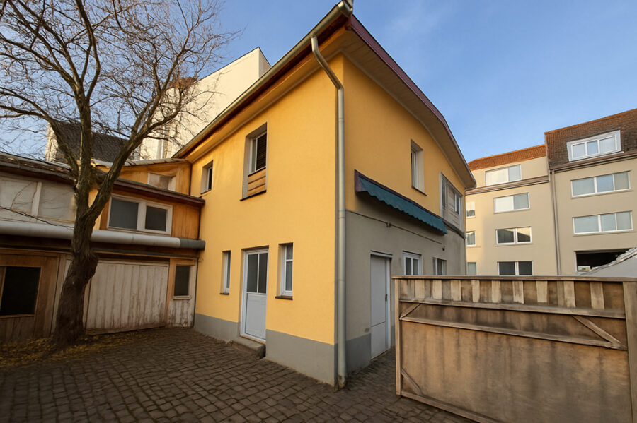 BI-West: Erstklassig in KP-Faktor und Ertragspotenzial - Hinterhaus