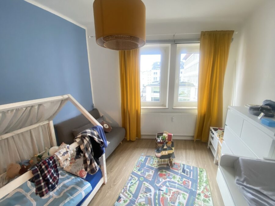 Rarität in der Altstadt - bezugsfertig - Kinder oder-/Arbeitszimmer