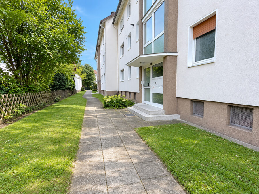 Sackgassenlage - Sonnenbalkon - Einbauküche - Gepflegter Hauseingang