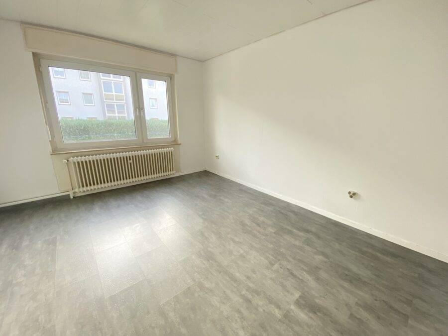 Sackgassenlage - Sonnenbalkon - Einbauküche - Arbeits- oder Kinderzimmer