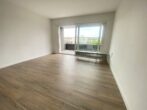 Singles - 2-Zimmer-Wohnung - Balkon – bezugsfrei - Wohnzimmer