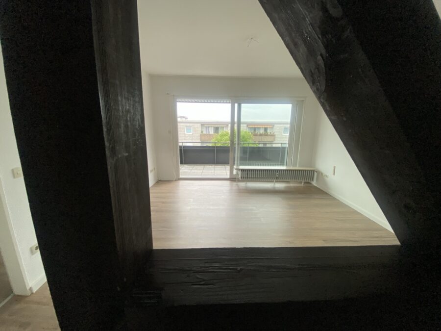 Singles - 2-Zimmer-Wohnung - Balkon – bezugsfrei - auch als Regal nutzbar