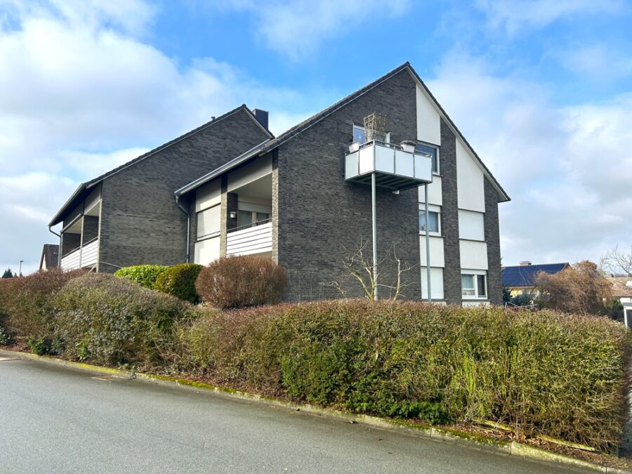 8 Wohnungen - 4 Garagen - 3 Stellplätze - Ansicht nachträglicher Balkon