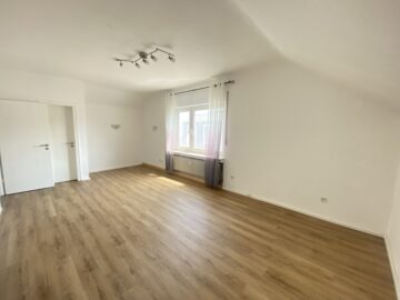3 Zimmer-Wohnung im Herzen Kirchdornbergs, 33619 Bielefeld, Dachgeschosswohnung
