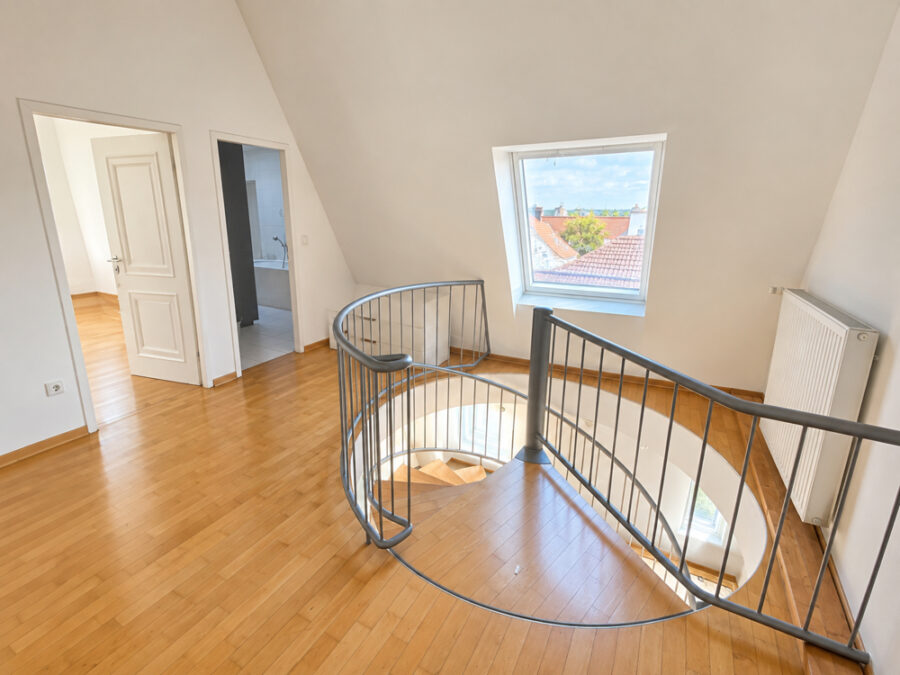 Bielefeld-Altstadt Maisonette Wohnung mit traumhafter Aussicht zur Sparrenburg - Galerieraum