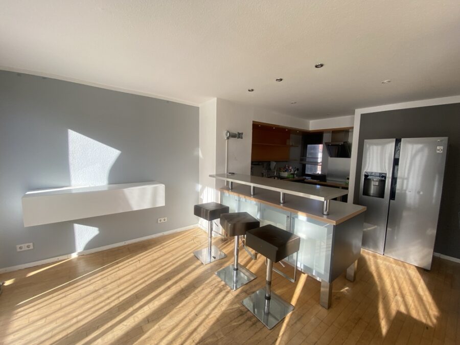 Bielefeld-Altstadt Maisonette Wohnung mit traumhafter Aussicht zur Sparrenburg - Küchentheke