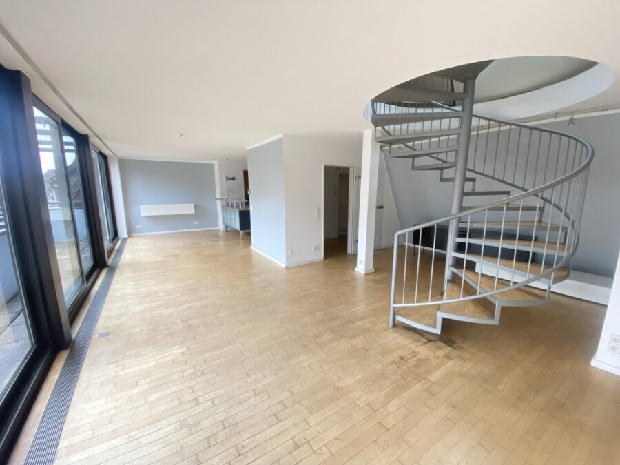 Bielefeld-Altstadt Maisonette Wohnung mit traumhafter Aussicht zur Sparrenburg - Offene Raumkonzeption