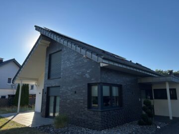 Modern – gepflegt – bezugsfertig und energetisch hervorragend ausgestattet!, 33758 Schloß Holte-Stukenbrock, Einfamilienhaus