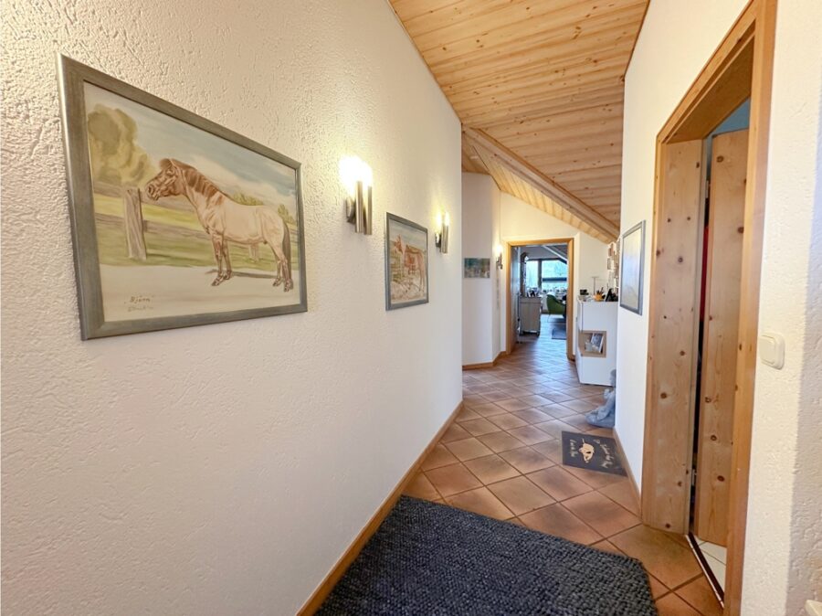 Perfekt geeignet für 2 Generationen und große Familien - inklusive Baugrundstück - Bild