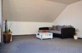 Theesen - mit Einbauküche und Stellplatz - Wohnzimmer
