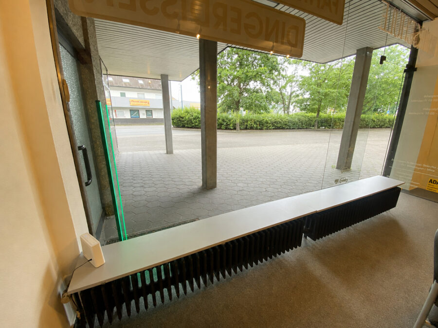Heeperholz: Hohe Publikumsfrequenz garantiert - Großes Schaufenster