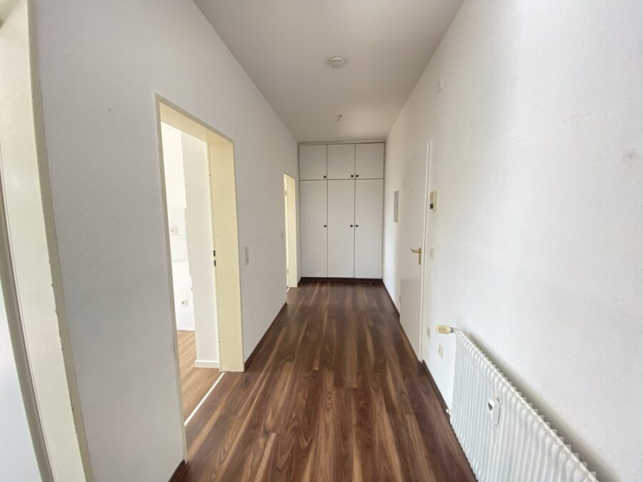 Renovierte 3-Zimmer-Wohnung mit Balkon - ...Einbauschrank