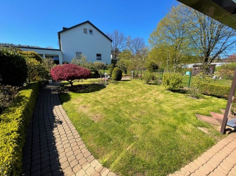 3 Zimmer- Wohnung - Garten - Garage - Sieker Schweiz - ...mit Blick in den Garten